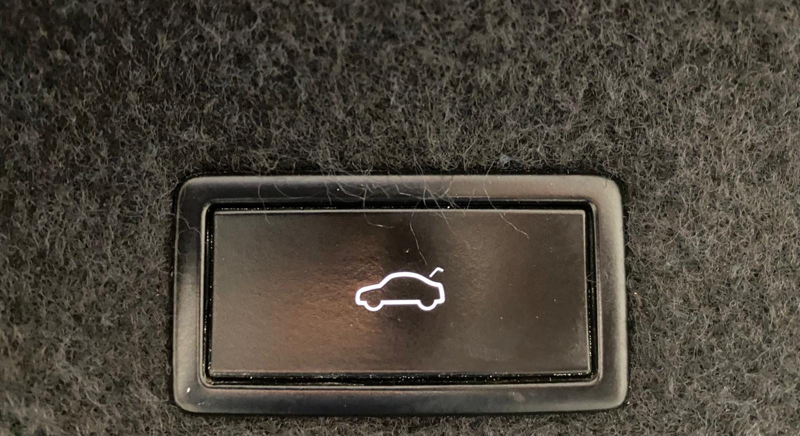 VOLKSWAGEN PASSAT 25